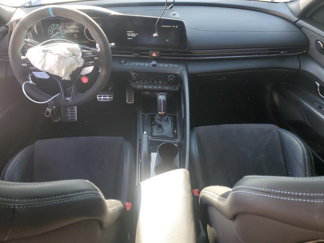 2022 Hyundai Elantra - Image 8