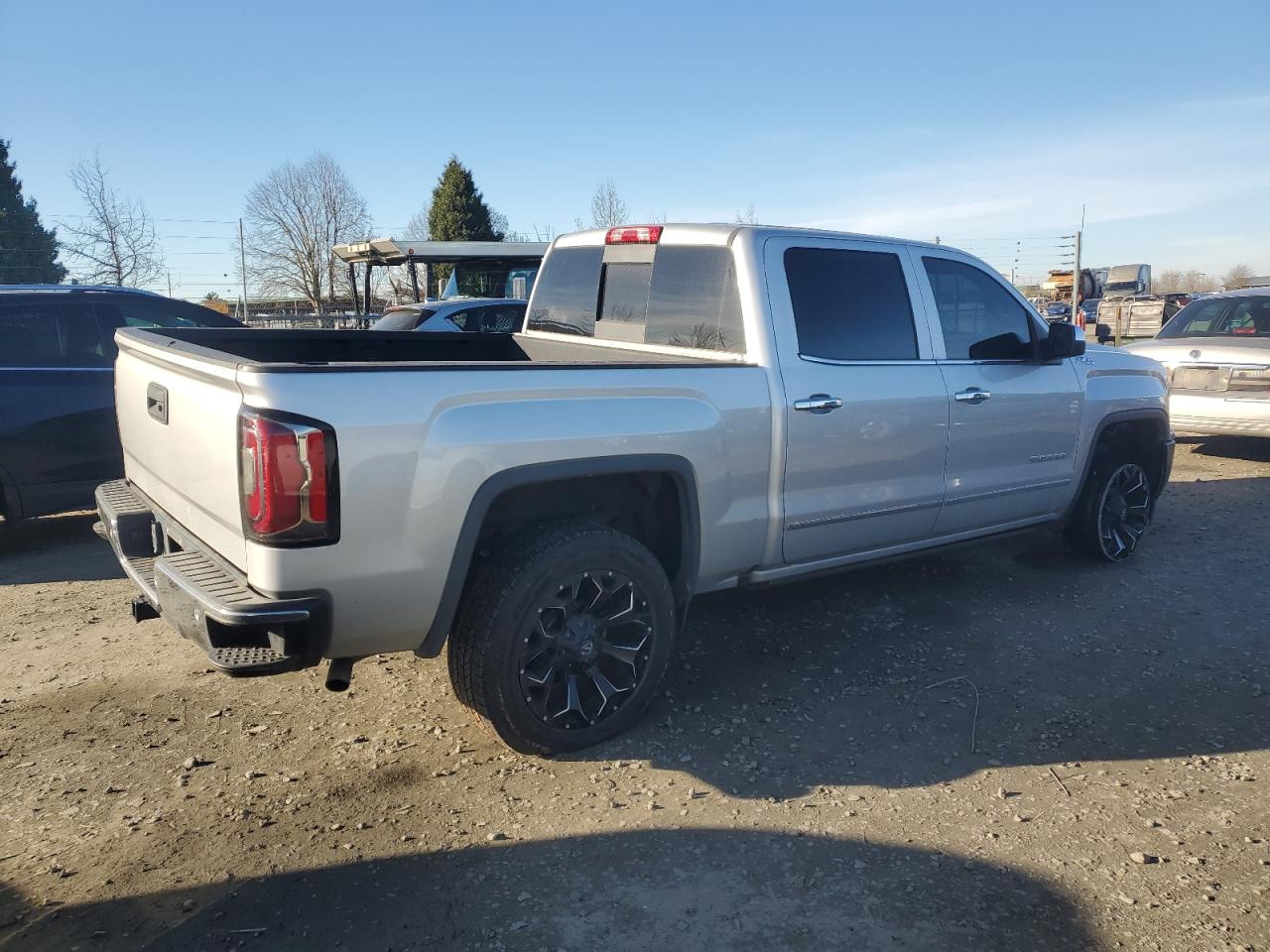 2018 GMC Sierra - Image 3