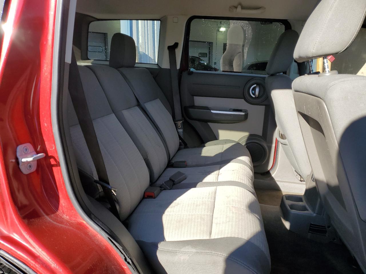 2007 Dodge Nitro - Image 11
