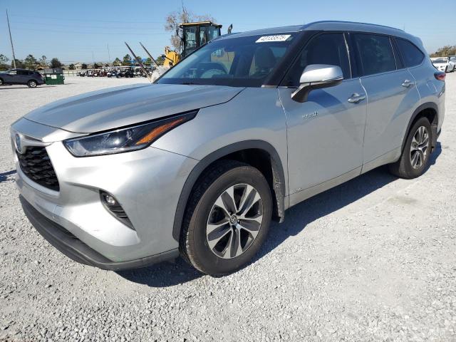 2021 Toyota Highlander Hybrid Xle