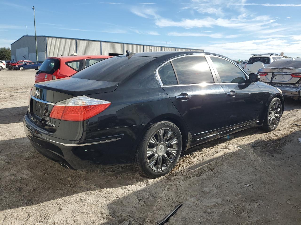 2009 Hyundai Genesis - Image 3