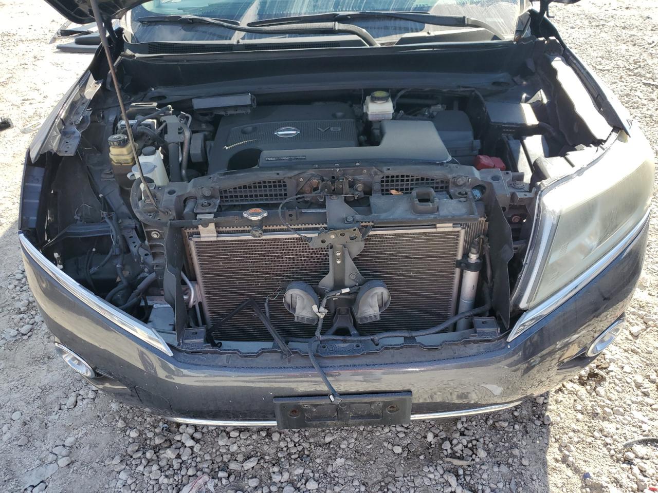 2014 Nissan Pathfinder - Image 12