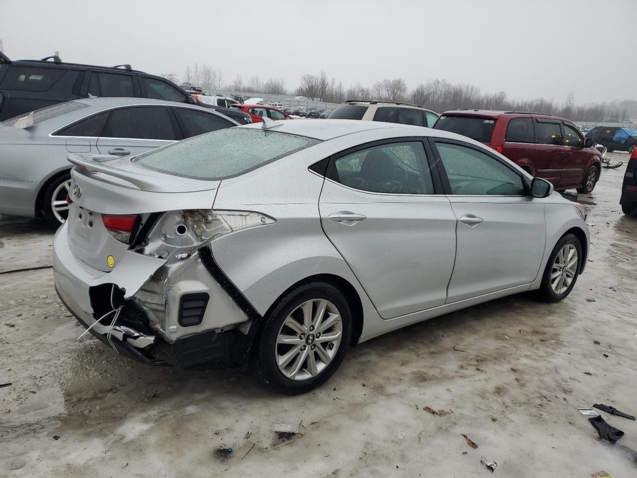 2015 Hyundai Elantra - Image 3