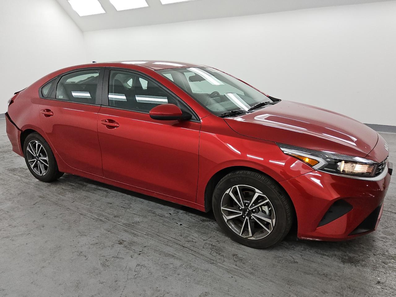2023 Kia Forte - Image 4