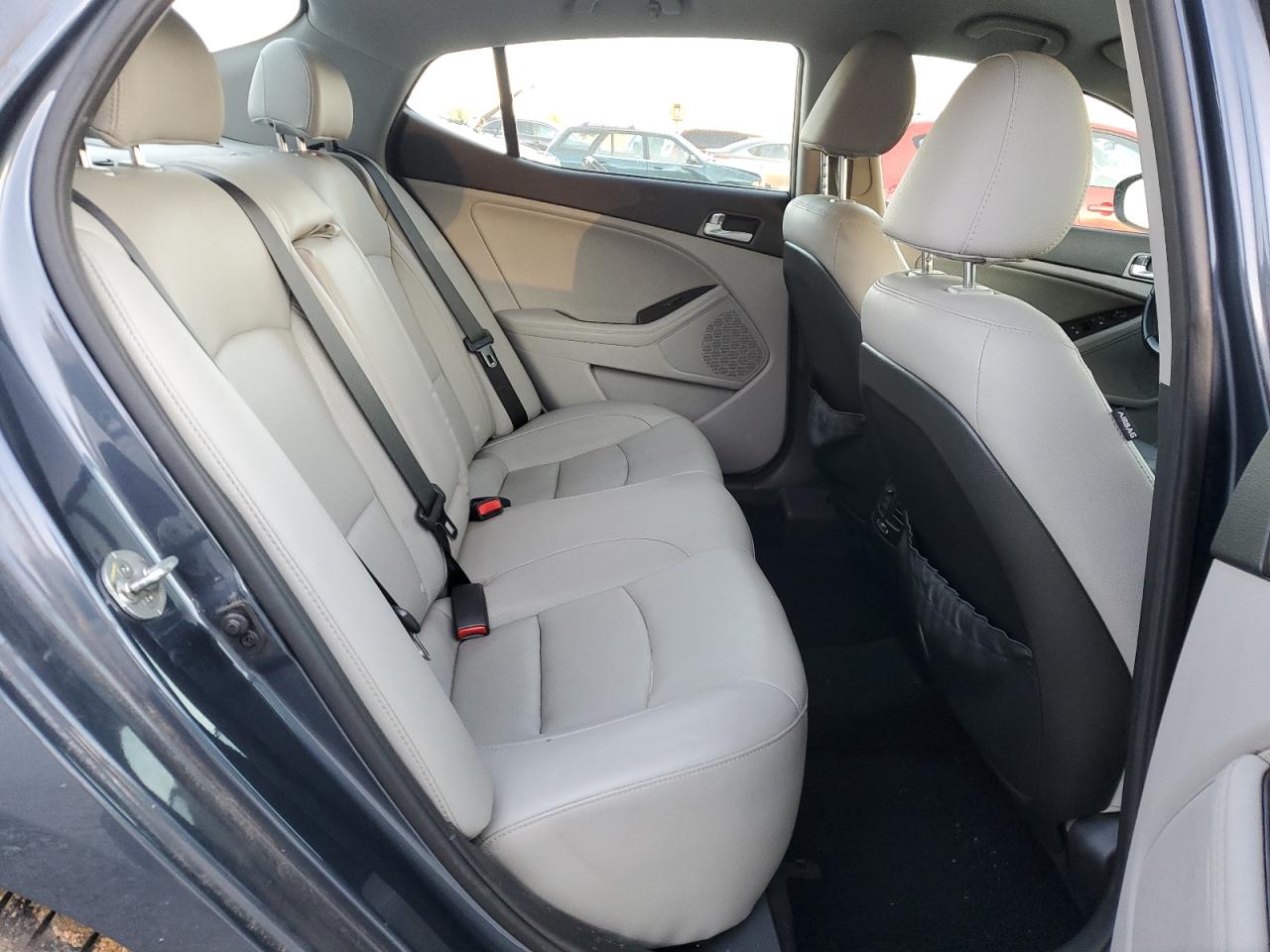 2015 Kia Optima - Image 10