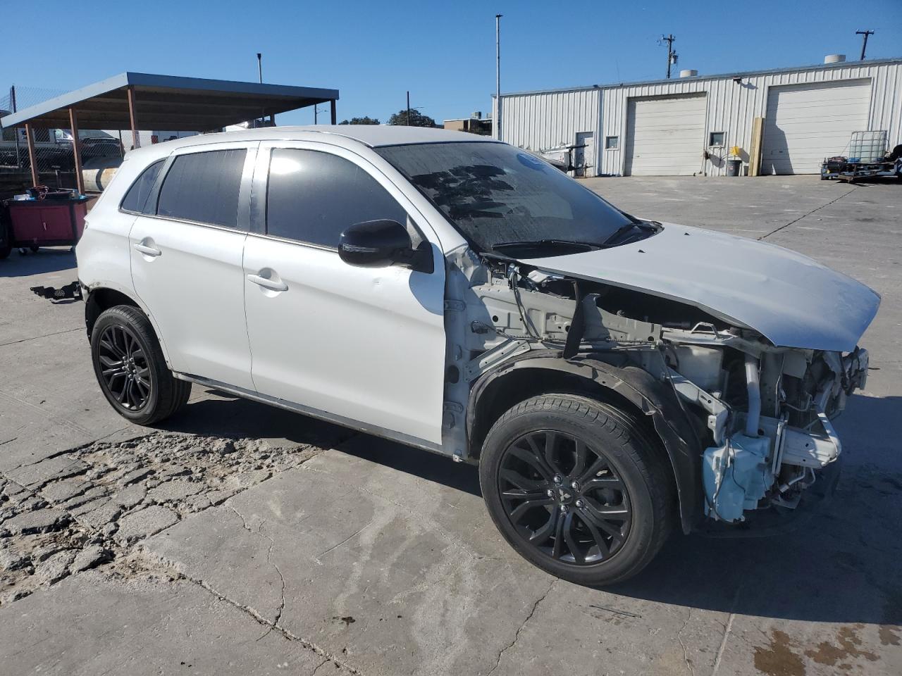2018 Mitsubishi Outlander - Image 4