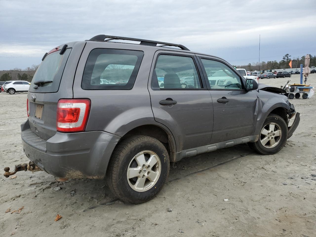 2011 Ford Escape - Image 3