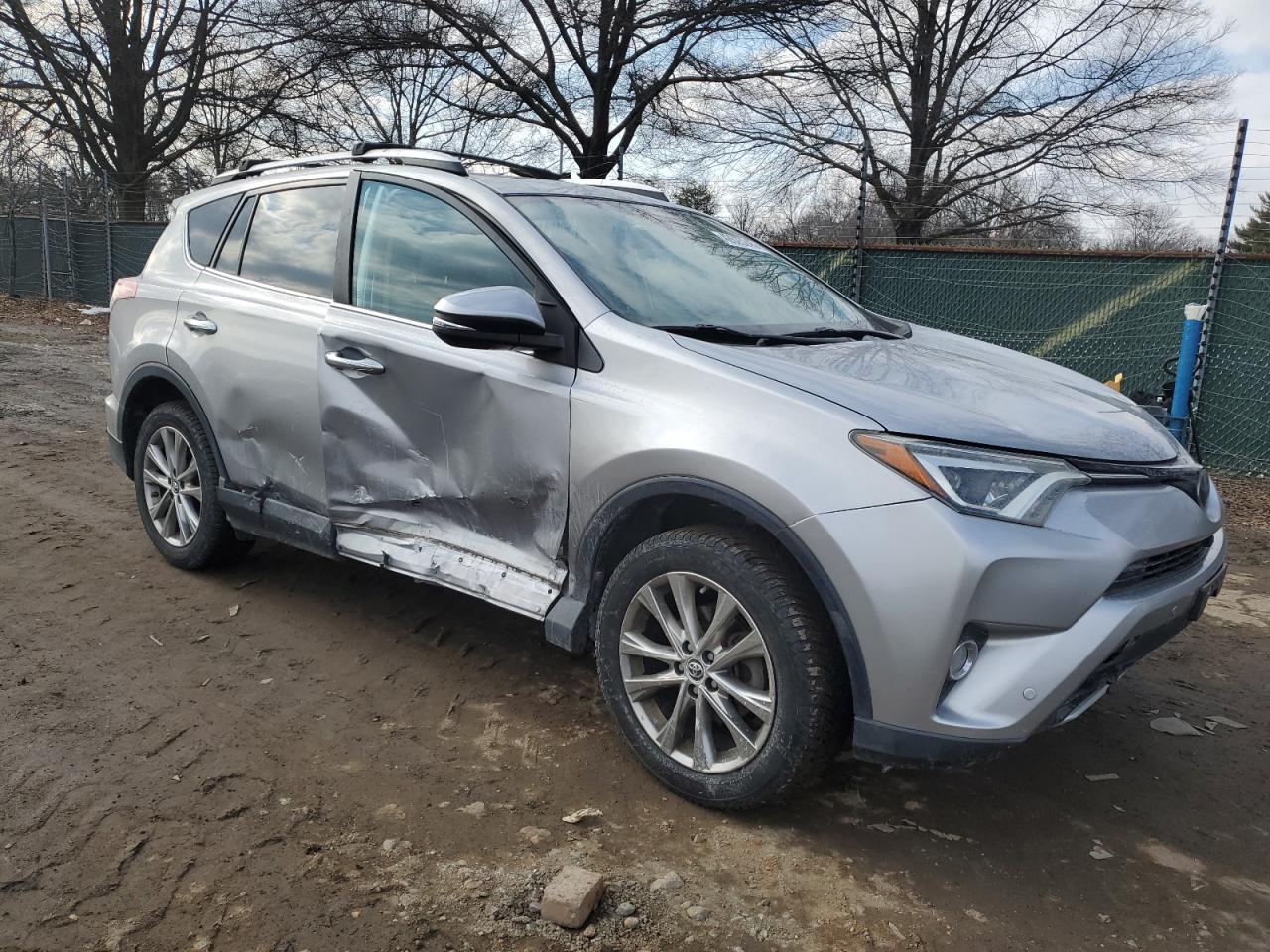 2016 Toyota RAV 4 - Image 4