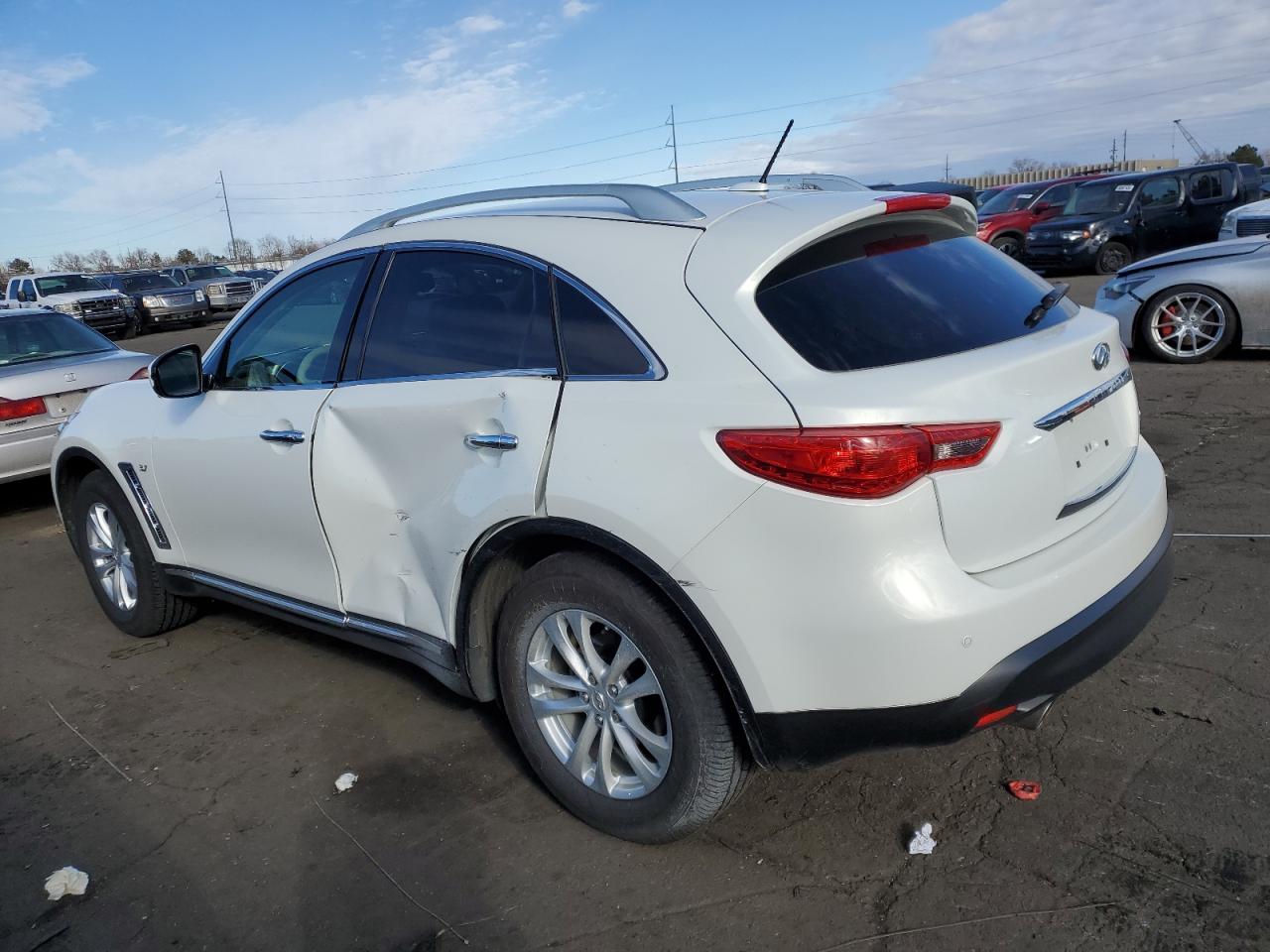 2014 Infiniti QX70 - Image 2
