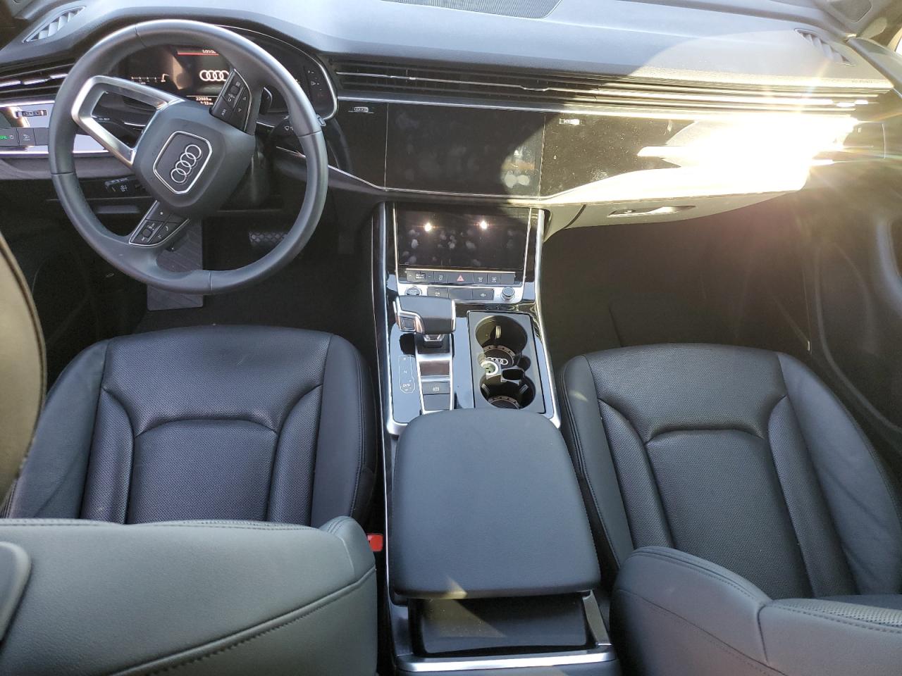 2022 Audi Q7 - Image 8