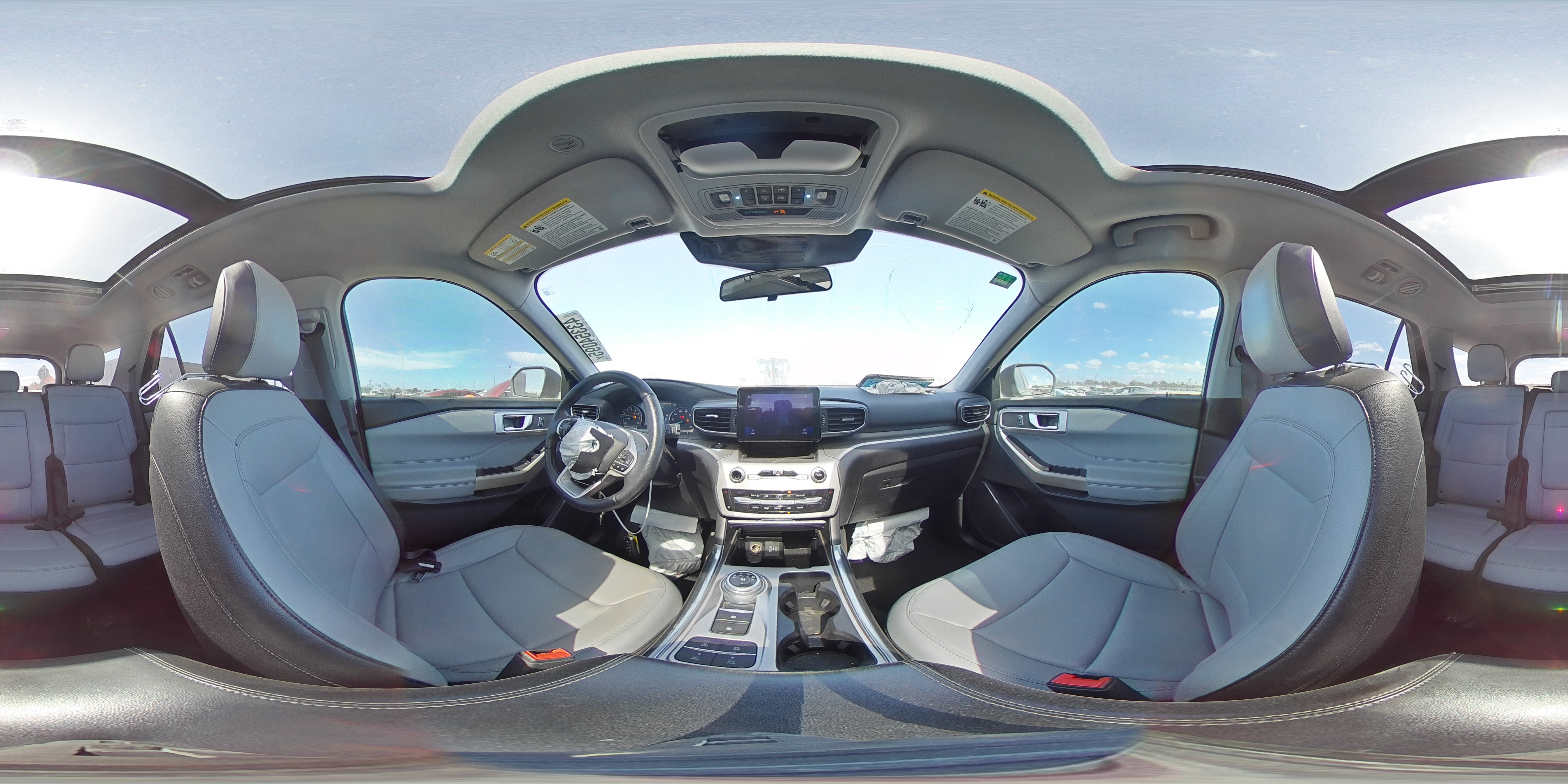 2021 Ford Explorer - Image 13