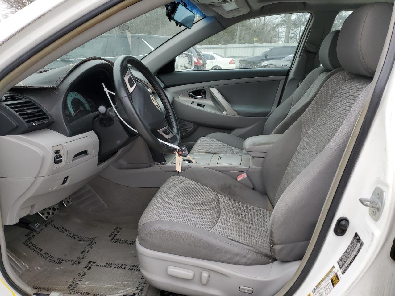 2010 Toyota Camry - Image 7