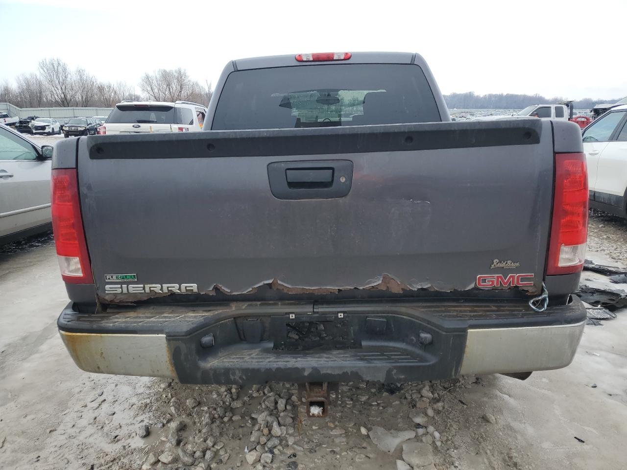 2010 GMC Sierra - Image 6