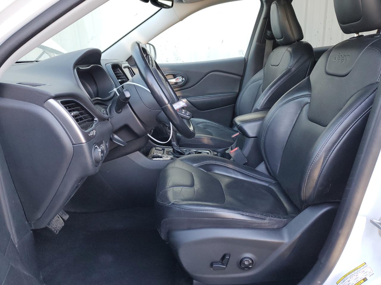 2020 Jeep Grand Cherokee - Image 7
