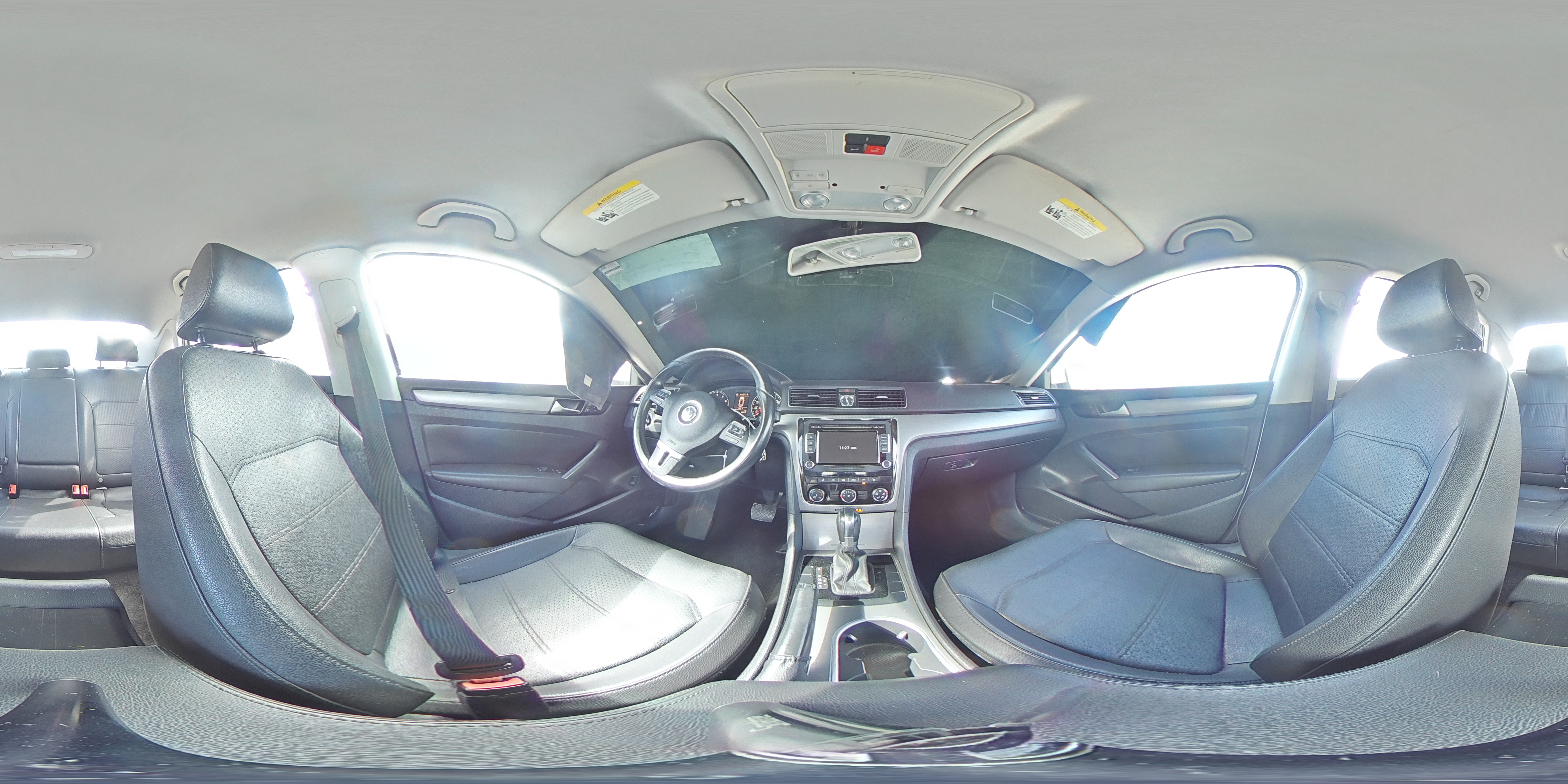 2015 Volkswagen Passat - Image 15