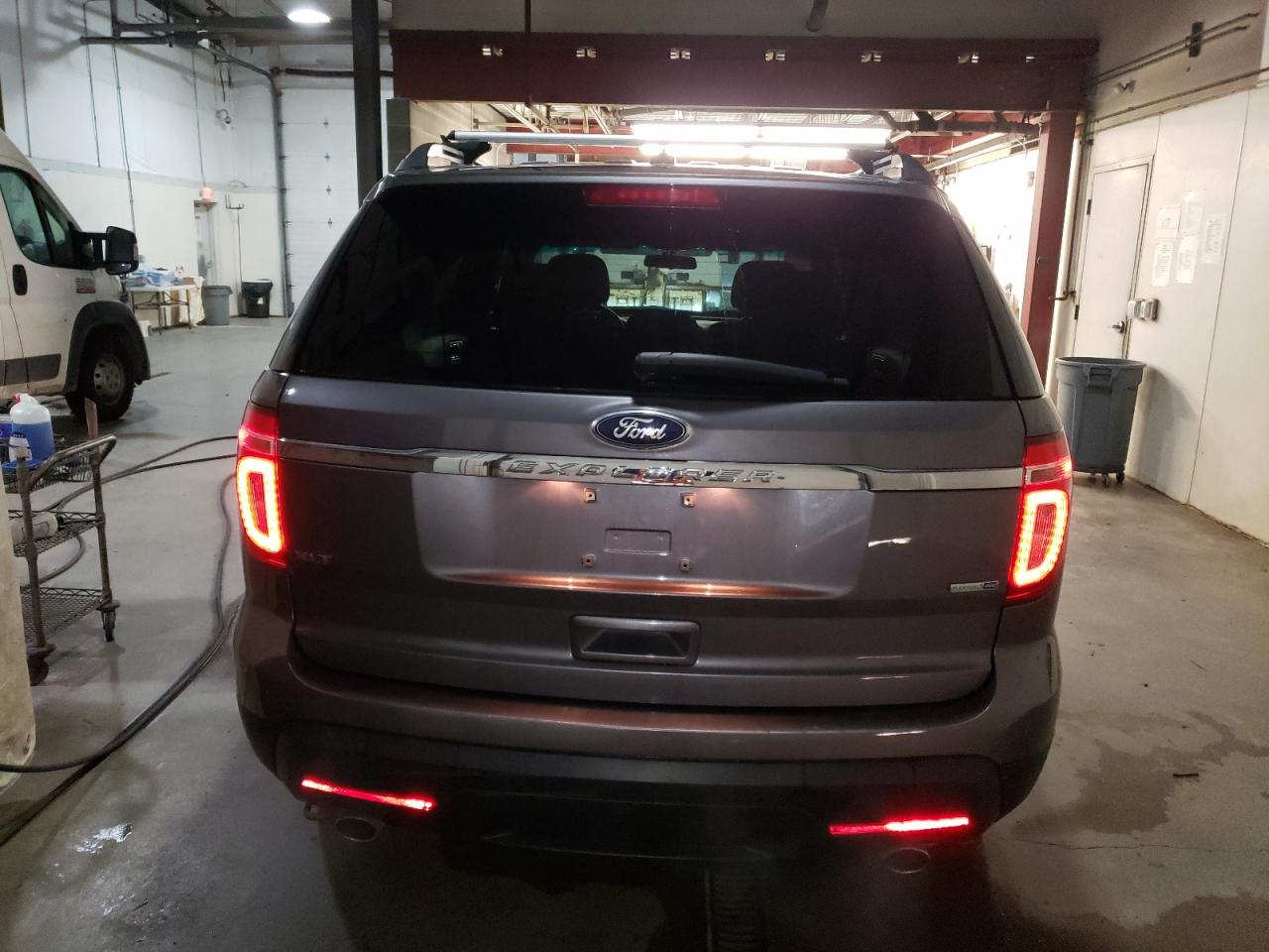 2014 Ford Explorer - Image 6