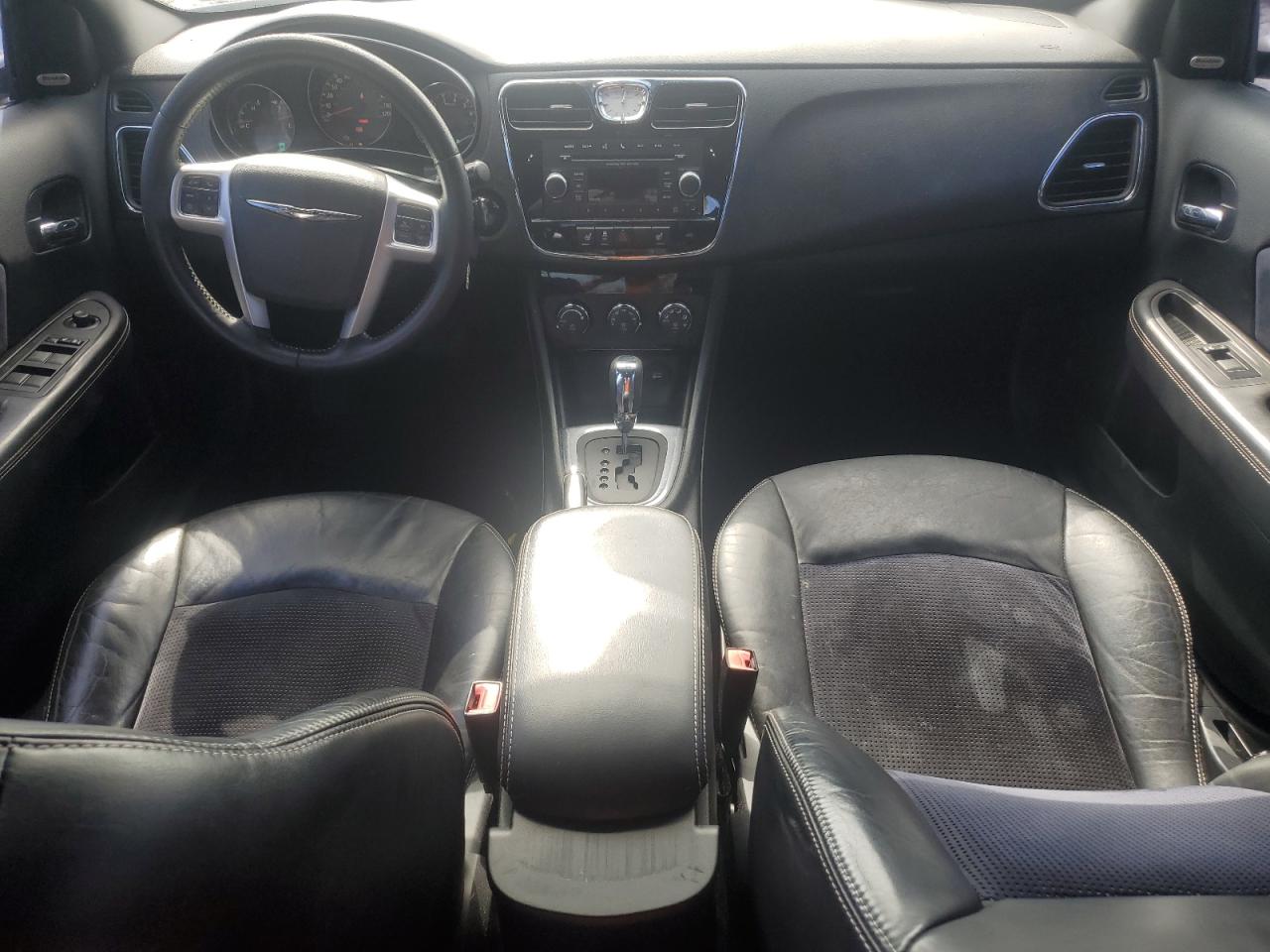 2013 Chrysler 200 - Image 8