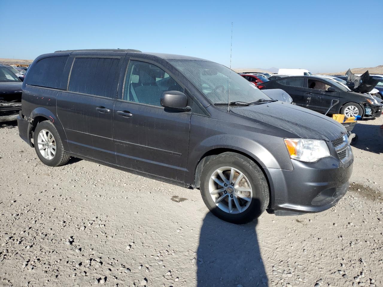 2016 Dodge Caravan - Image 4