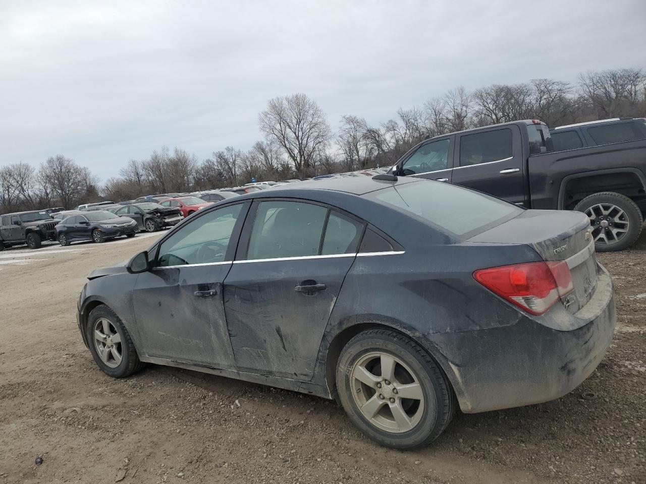 2016 Chevrolet Cruze - Image 2