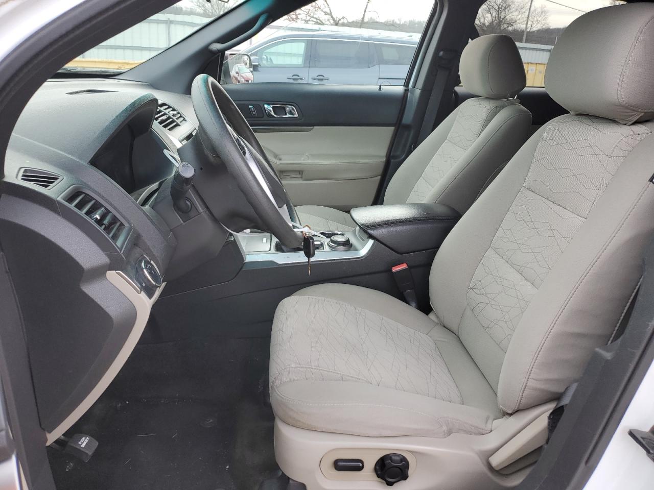 2015 Ford Explorer - Image 7