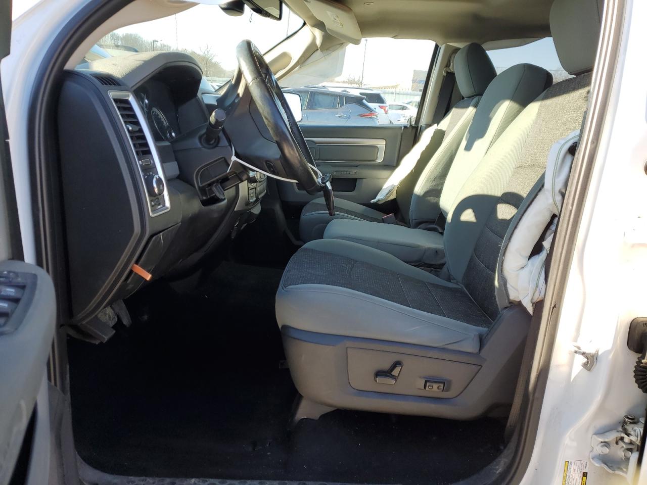 2019 RAM 1500 - Image 7