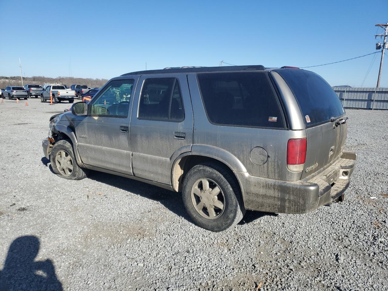 2000 Oldsmobile Bravada - Image 2