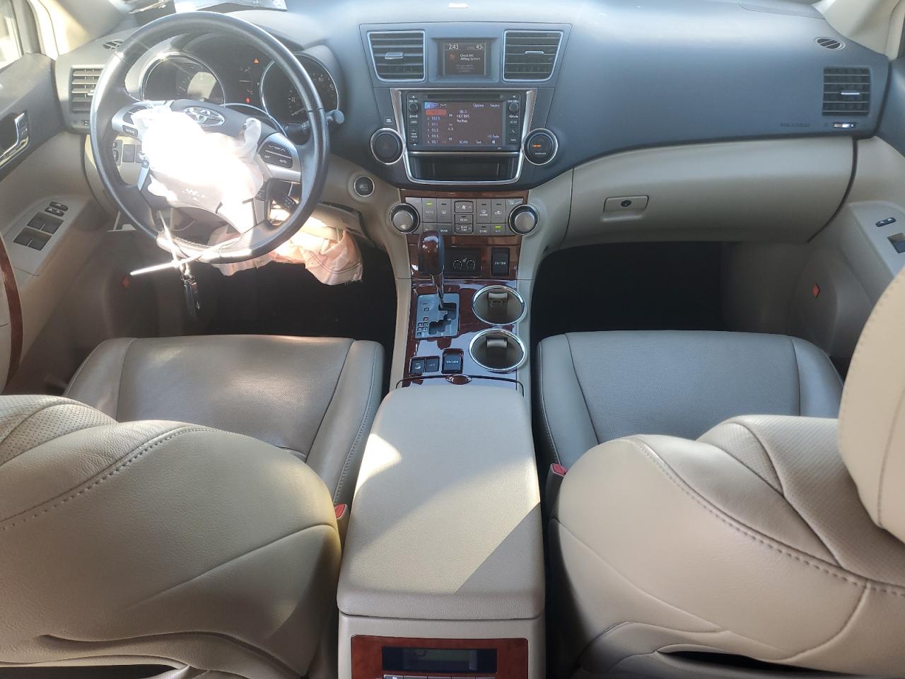 2013 Toyota Highlander - Image 8