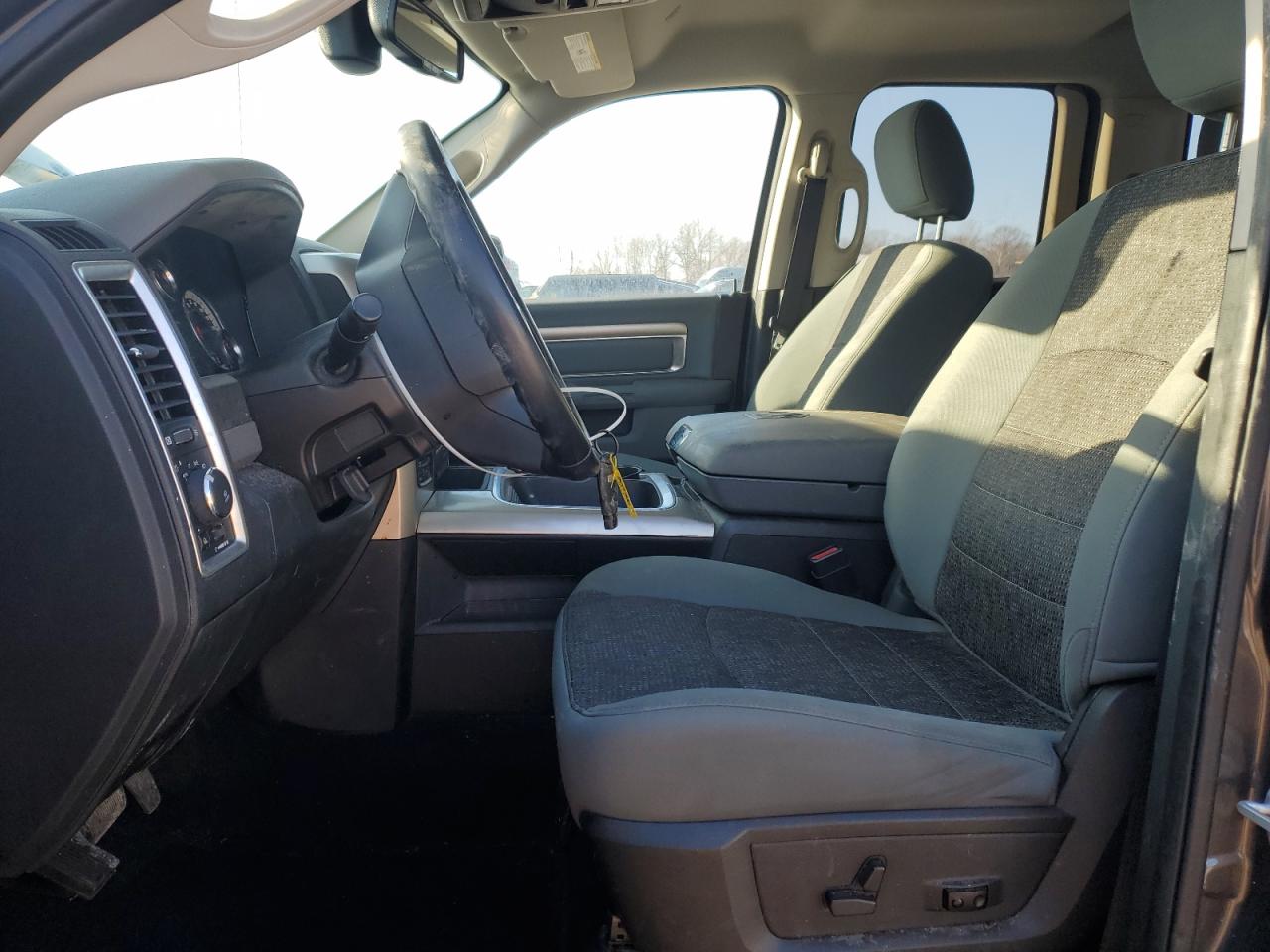 2017 RAM 1500 - Image 7