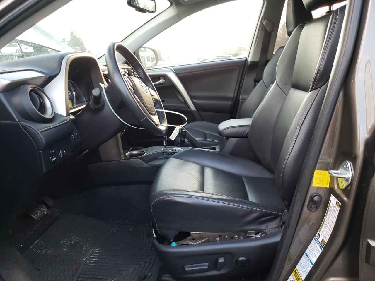 2015 Toyota RAV 4 - Image 7