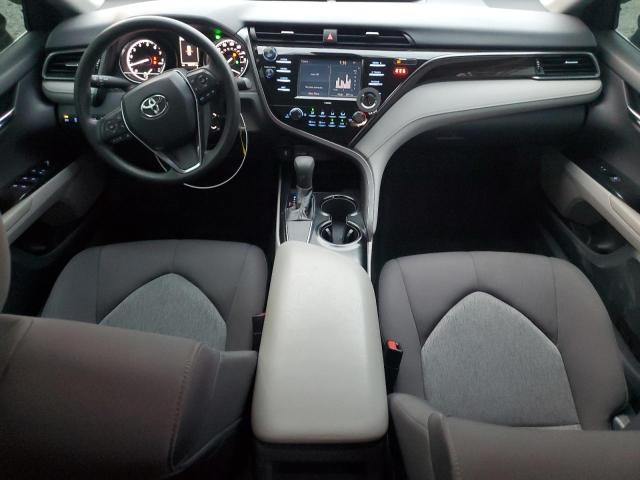  TOYOTA CAMRY 2020 Srebrny