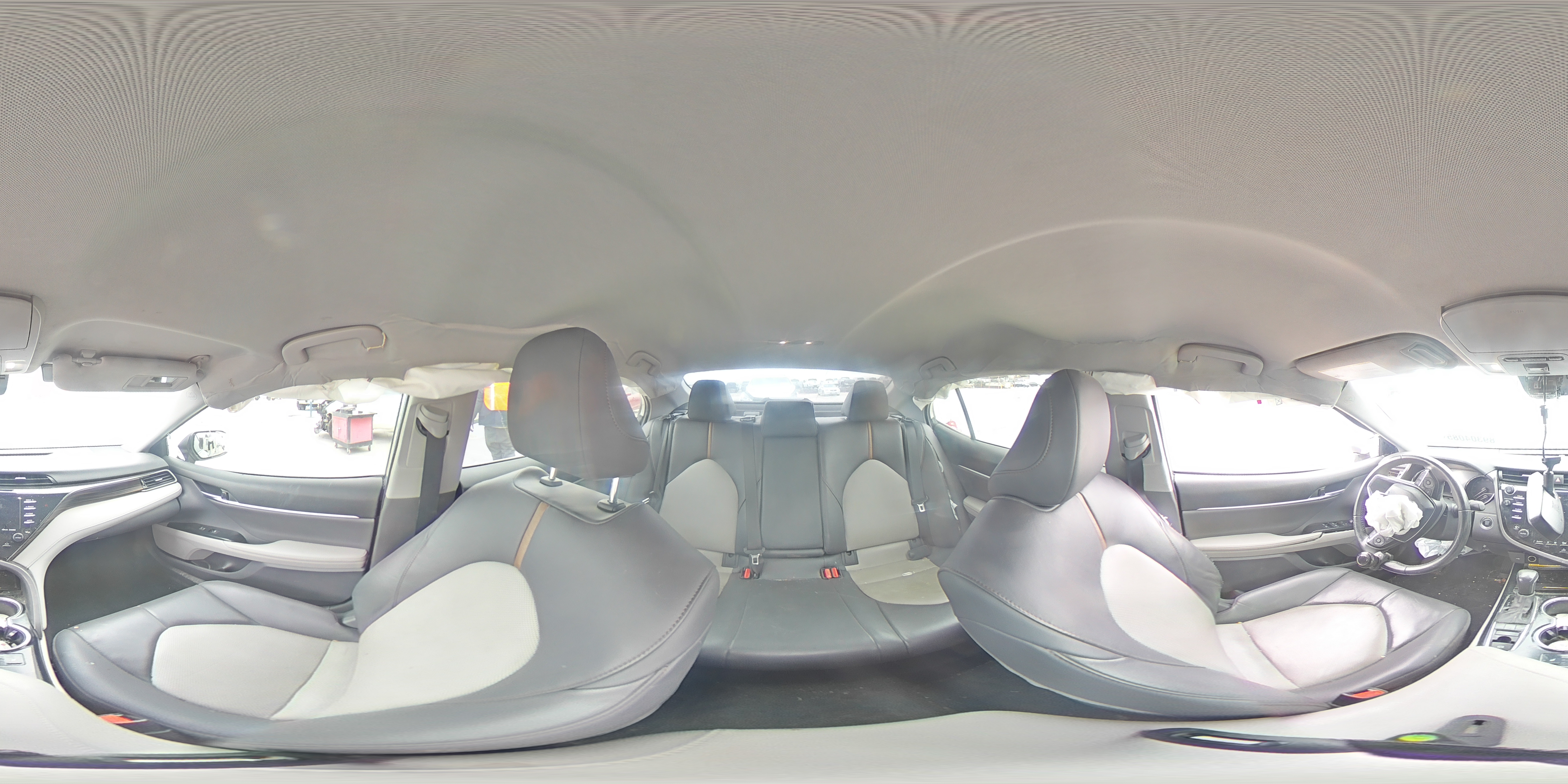 2020 Toyota Camry - Image 13