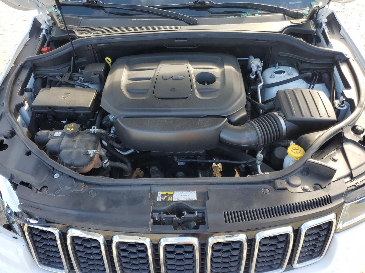 2020 Jeep Grand Cherokee - Image 13