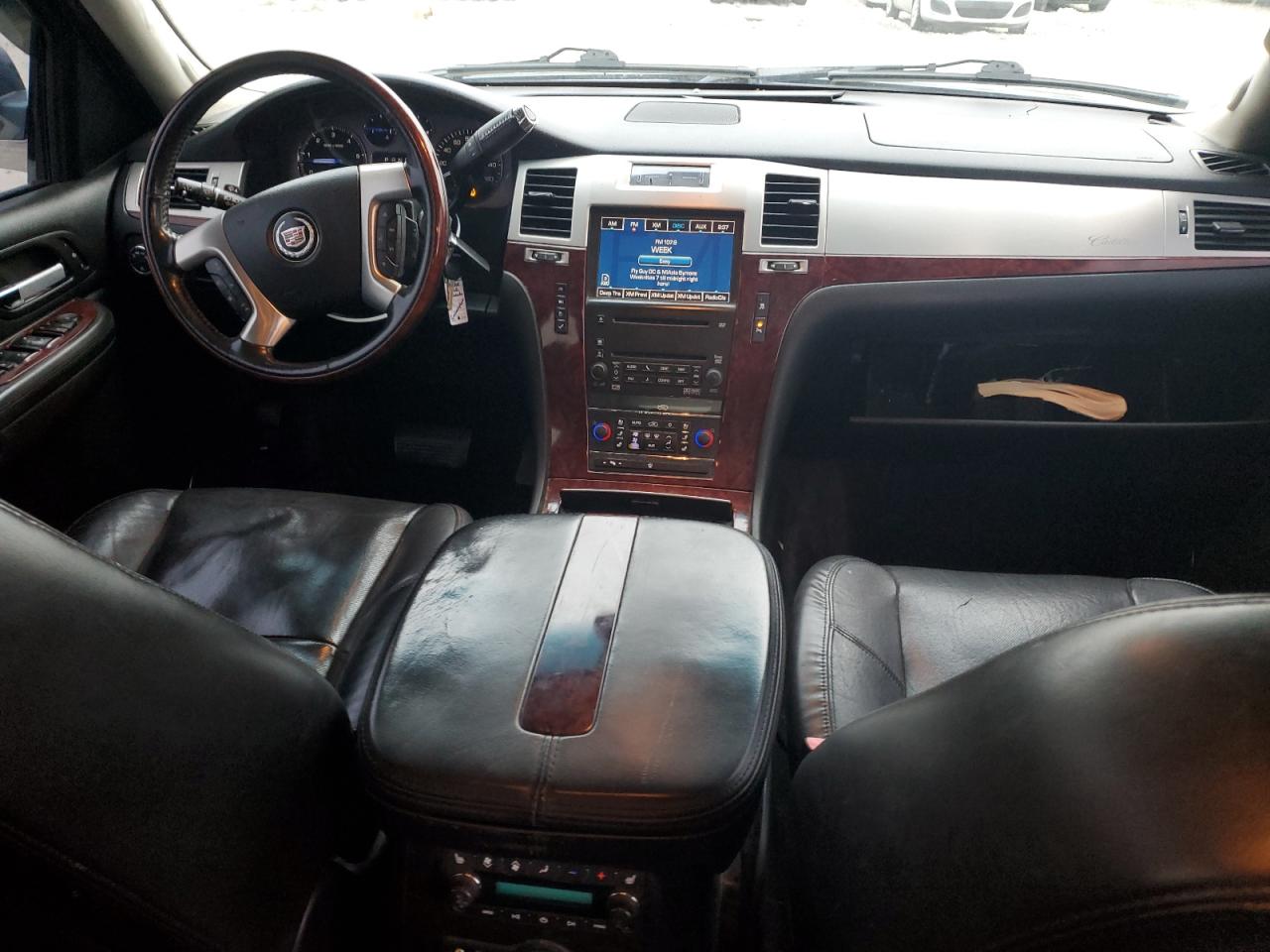 2008 Cadillac Escalade - Image 8