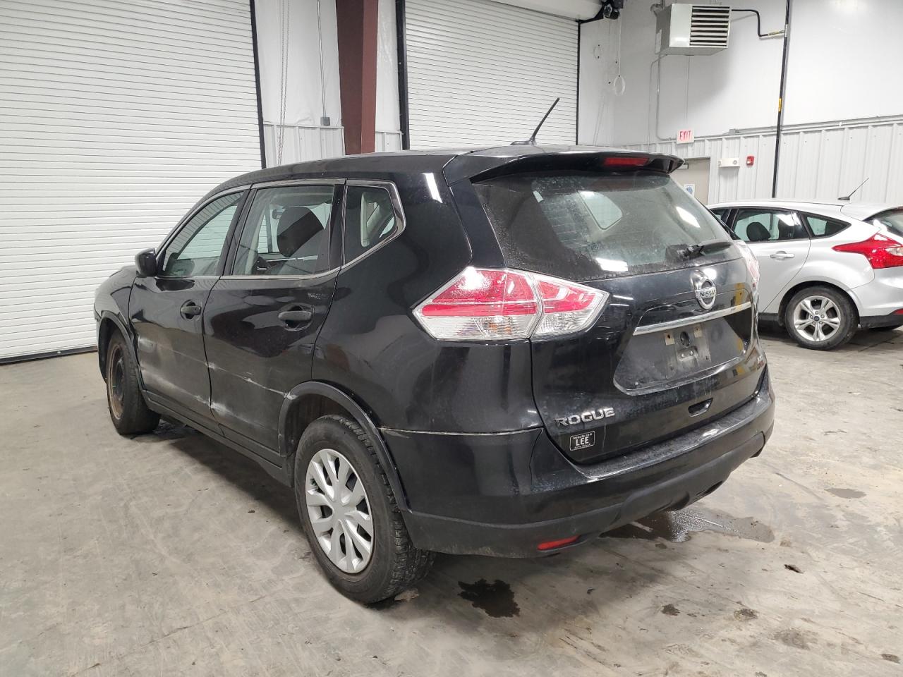 2016 Nissan Rogue - Image 2