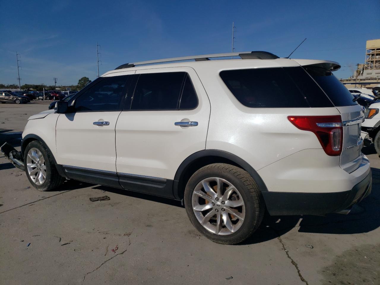 2014 Ford Explorer - Image 2