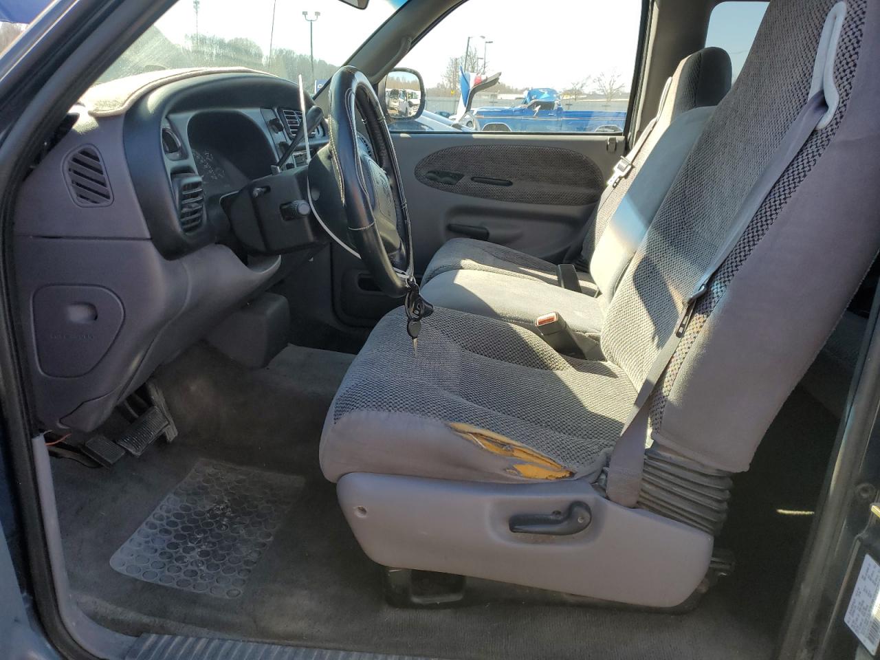 2001 Dodge RAM - Image 7