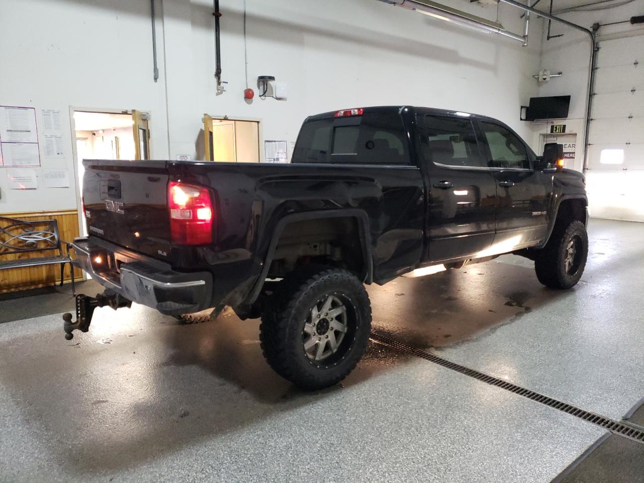 2018 GMC Sierra - Image 3