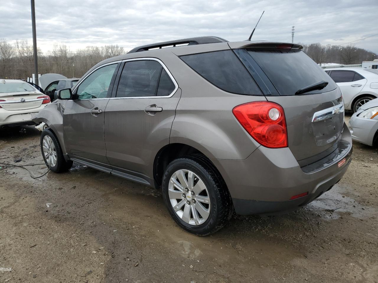 2010 Chevrolet Equinox - Image 2