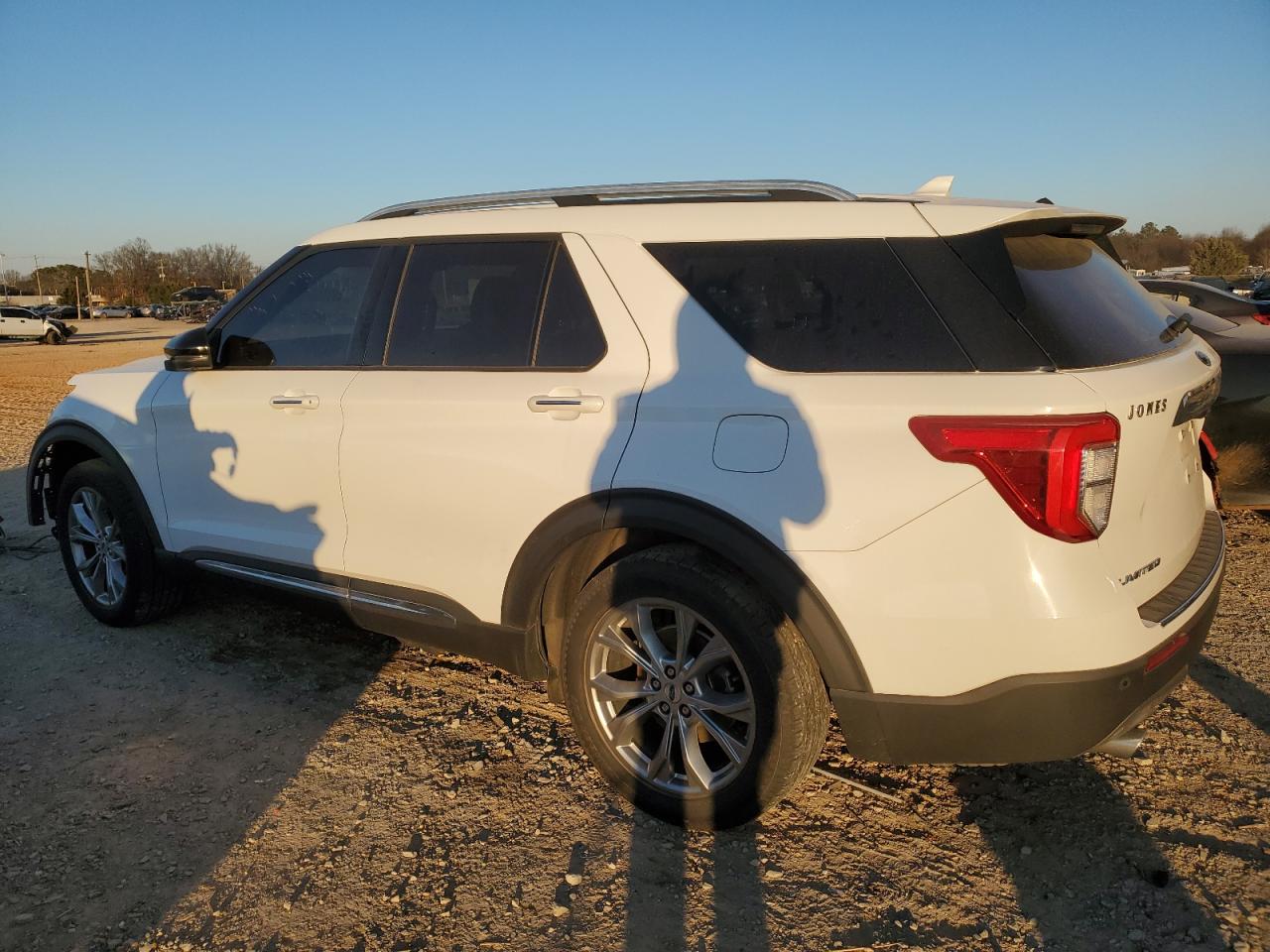 2020 Ford Explorer - Image 2