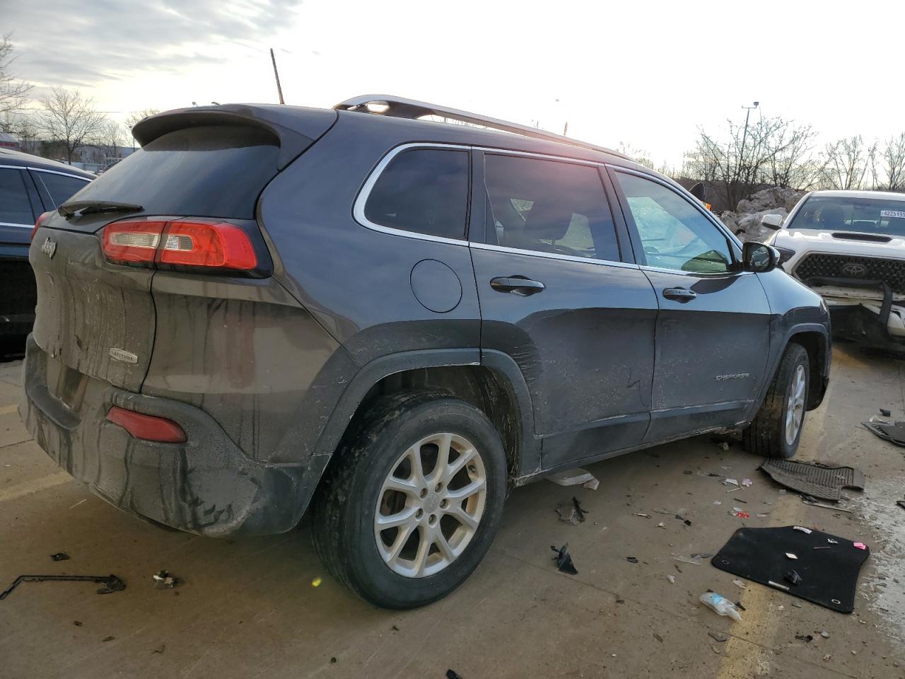 2018 Jeep Grand Cherokee - Image 3