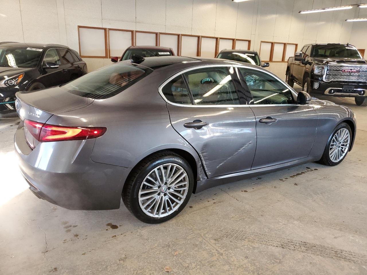 VIN ZARFAEEN8J7570402 2018 ALFA ROMEO GIULIA no.3