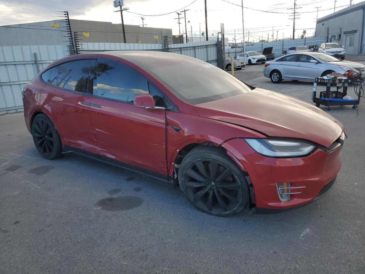 VIN 5YJXCAE20HF057673 2017 TESLA MODEL X no.4