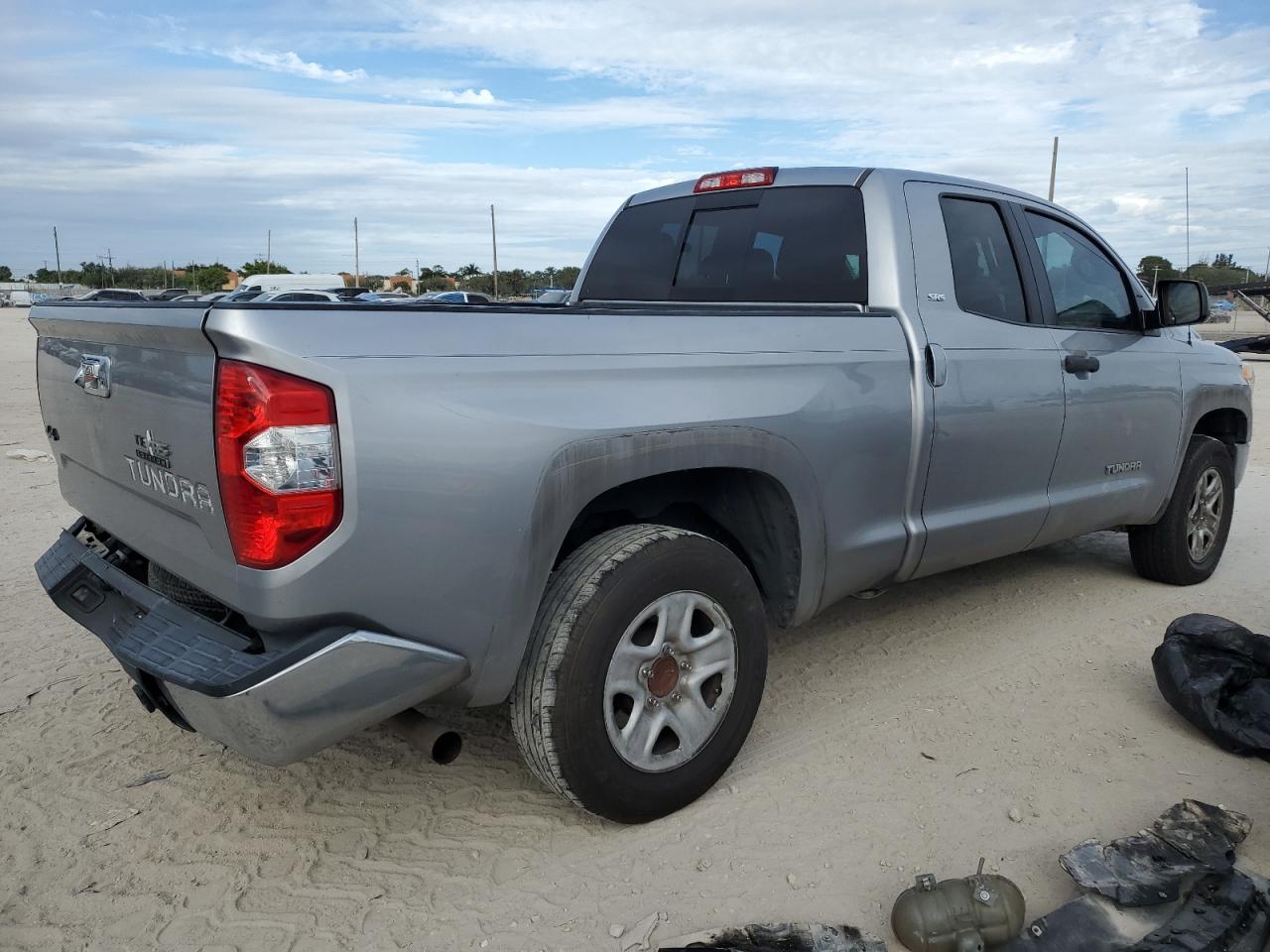 2017 Toyota Tundra - Image 3