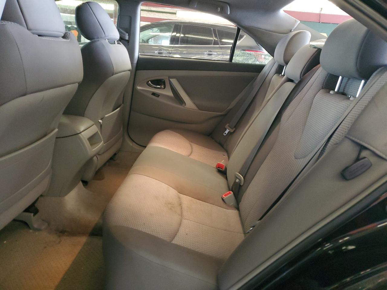 2011 Toyota Camry - Image 10