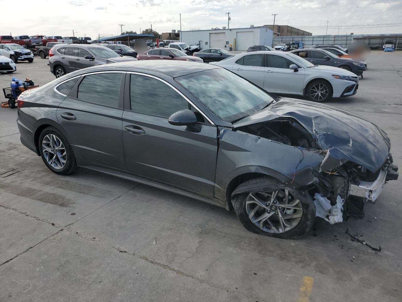 2023 Hyundai Sonata - Image 4