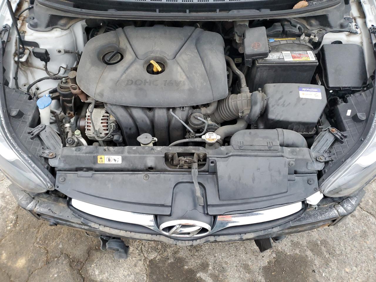 2013 Hyundai Elantra - Image 11