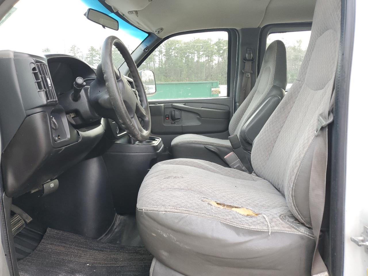 2007 GMC Savana - Image 7