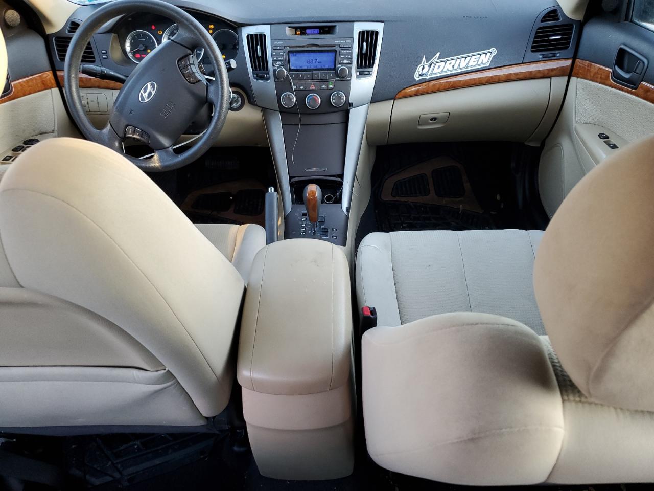 2009 Hyundai Sonata - Image 8
