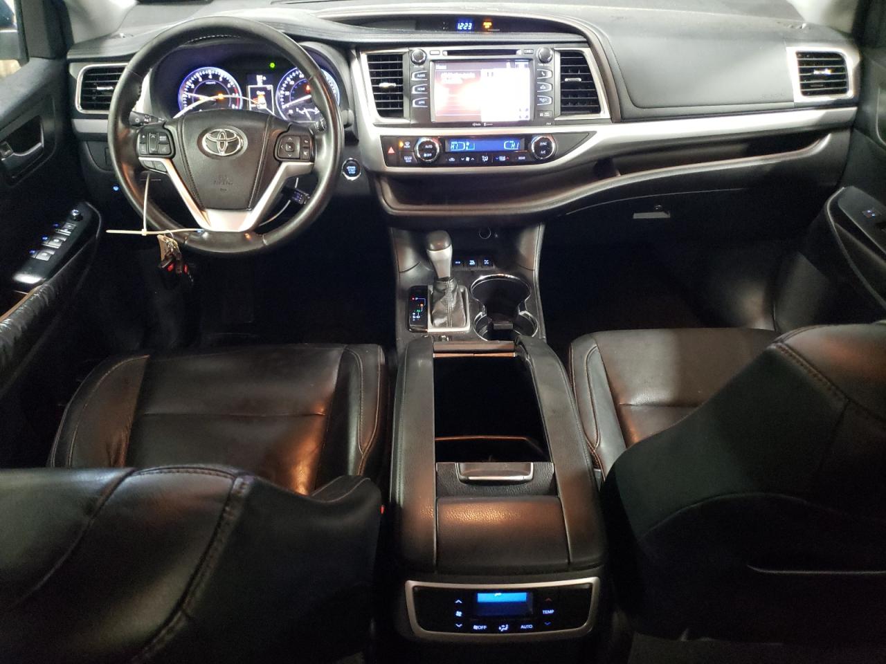 2014 Toyota Highlander - Image 8