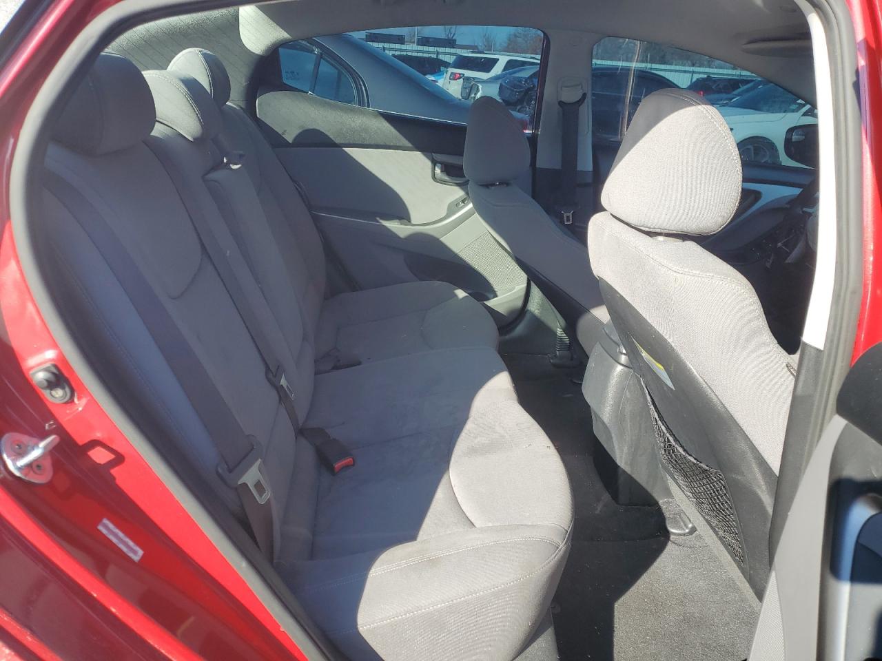 2015 Hyundai Elantra - Image 10